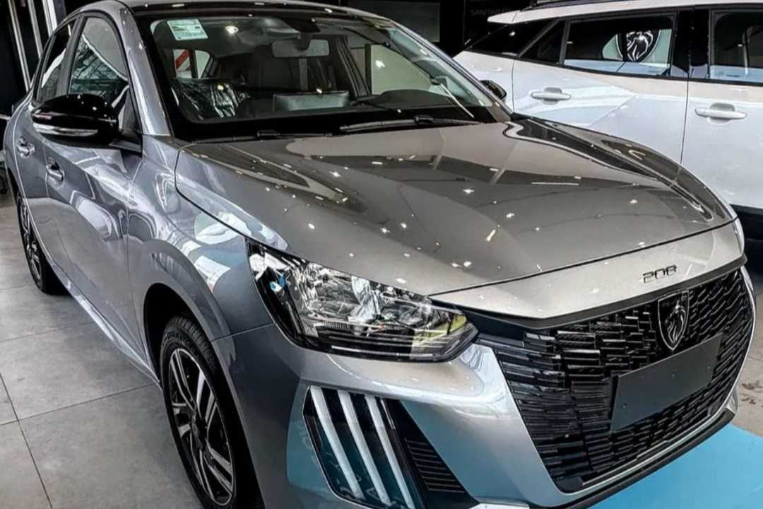 foto- PEUGEOT-208