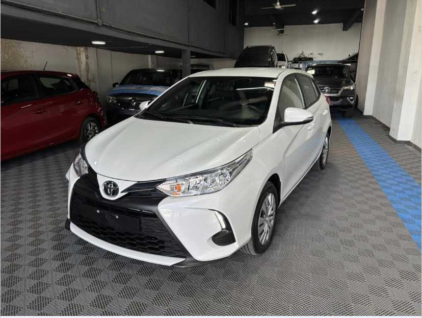 foto- TOYOTA-YARIS